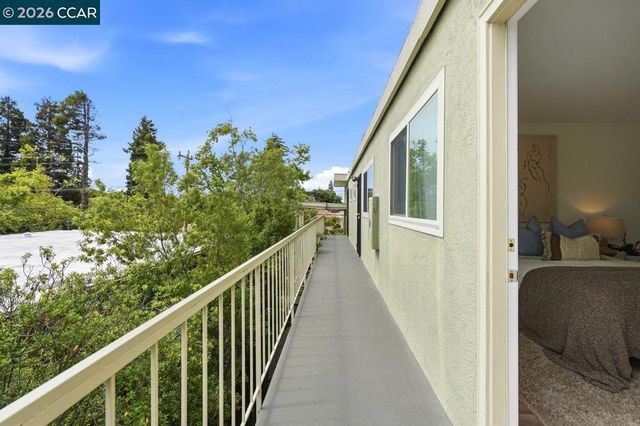 2115 Central 5, Alameda, CA 94501