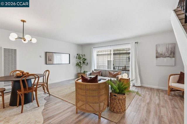 2115 Central 5, Alameda, CA 94501