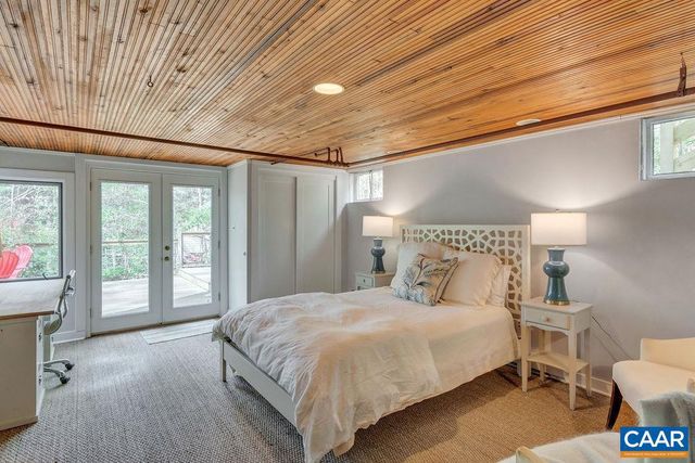 1426 DAIRY RD, Charlottesville, VA 22903