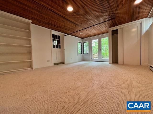 1426 DAIRY RD, Charlottesville, VA 22903