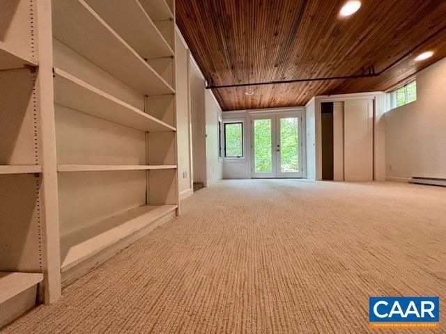 1426 DAIRY RD, Charlottesville, VA 22903