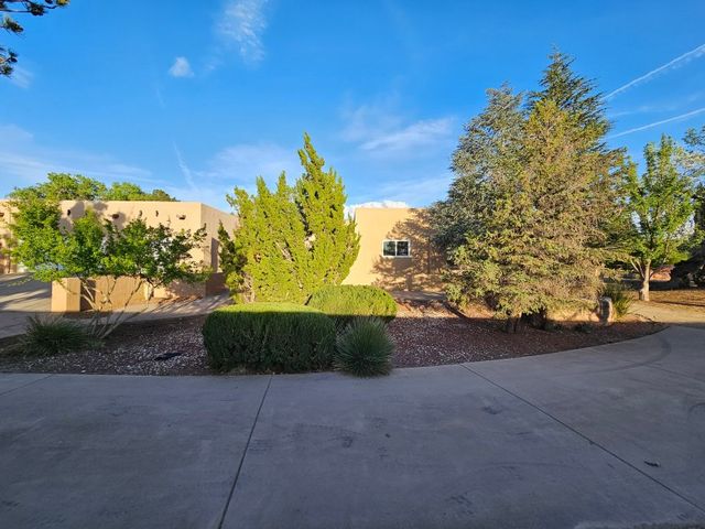 625 CAMINO DE CORRALES DEL NORTE, Corrales, NM 87048