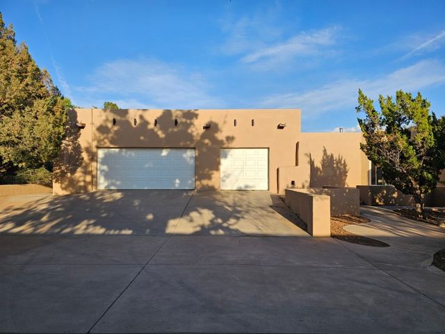 625 CAMINO DE CORRALES DEL NORTE, Corrales, NM 87048