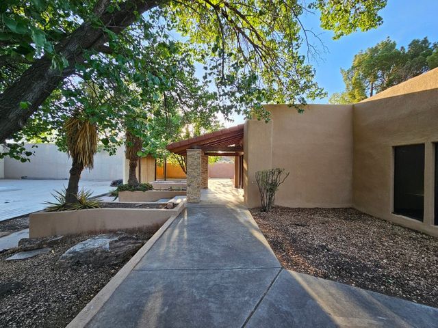 625 CAMINO DE CORRALES DEL NORTE, Corrales, NM 87048
