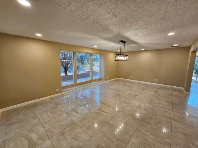 625 CAMINO DE CORRALES DEL NORTE, Corrales, NM 87048