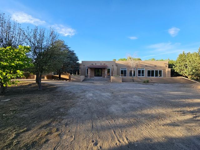 625 CAMINO DE CORRALES DEL NORTE, Corrales, NM 87048