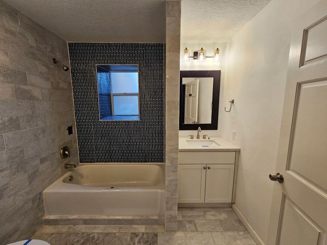 625 CAMINO DE CORRALES DEL NORTE, Corrales, NM 87048