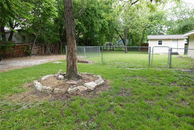 907 Hall Street, Mckinney, TX 75069