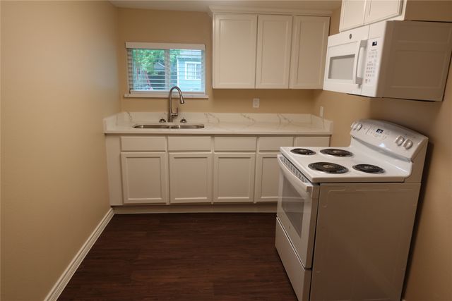 907 Hall Street, Mckinney, TX 75069