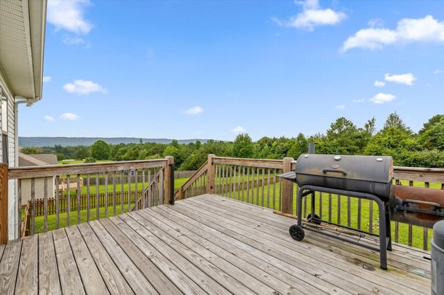 9739 Falcon Crest Drive, Ooltewah, TN 37363