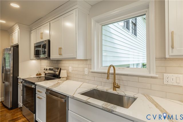 10411 Duryea Dr, Richmond, VA 23235