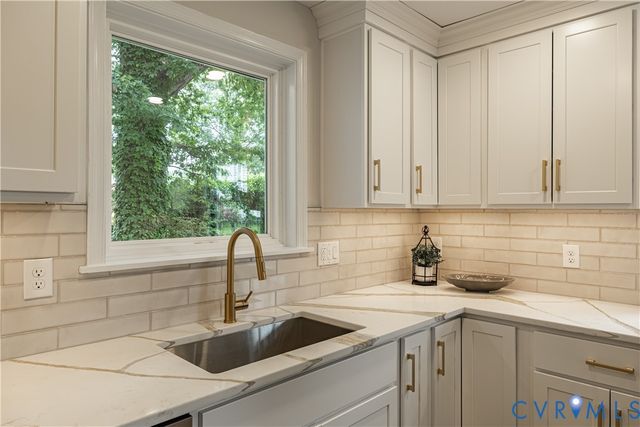 10411 Duryea Dr, Richmond, VA 23235
