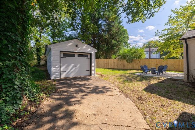 10411 Duryea Dr, Richmond, VA 23235
