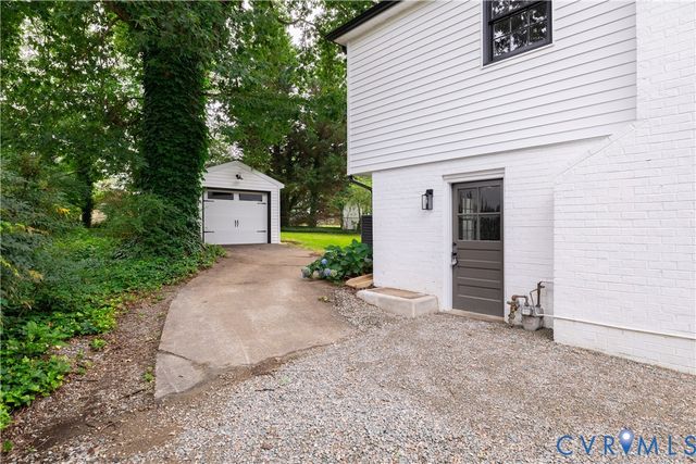 10411 Duryea Dr, Richmond, VA 23235