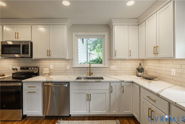 10411 Duryea Dr, Richmond, VA 23235