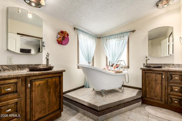 9987 N GERONIMO Drive, Casa Grande, AZ 85122