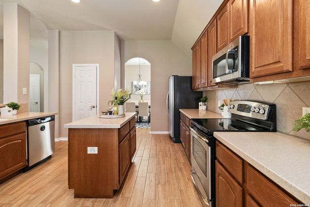 1716 Oak Wind, New Braunfels, TX 78132