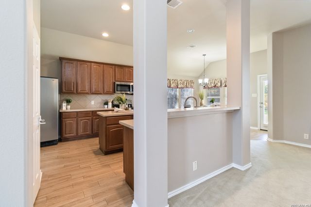 1716 Oak Wind, New Braunfels, TX 78132