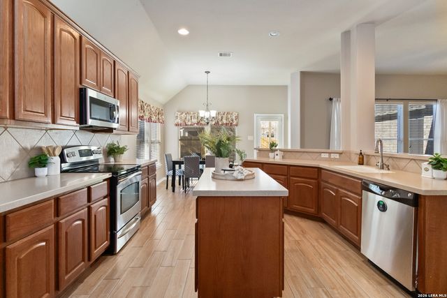 1716 Oak Wind, New Braunfels, TX 78132