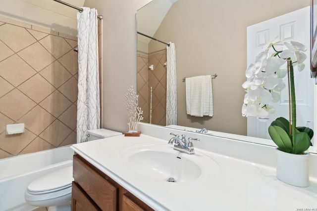 1716 Oak Wind, New Braunfels, TX 78132