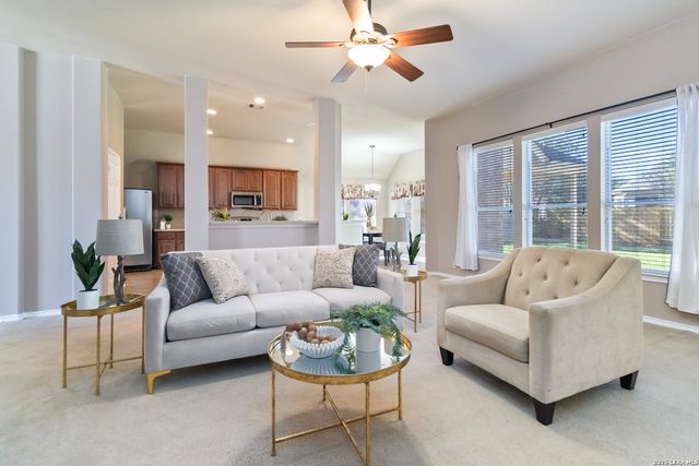 1716 Oak Wind, New Braunfels, TX 78132