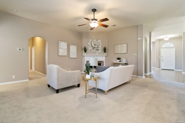 1716 Oak Wind, New Braunfels, TX 78132