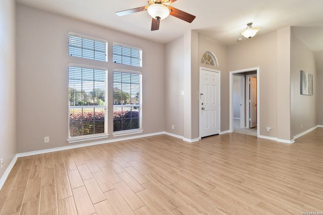 1716 Oak Wind, New Braunfels, TX 78132