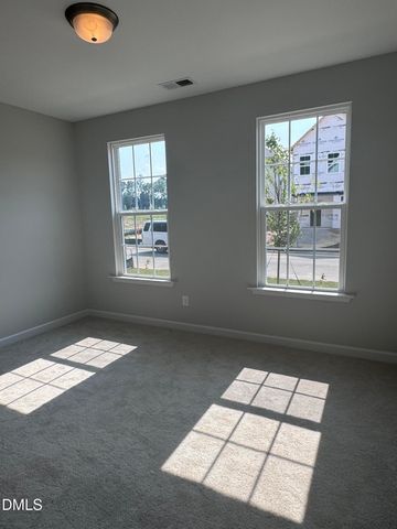 804 Carpet Grass Avenue, Knightdale, NC 27545