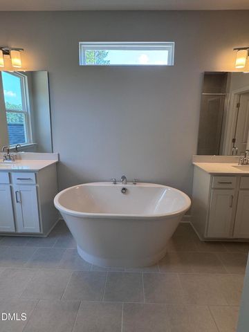 804 Carpet Grass Avenue, Knightdale, NC 27545