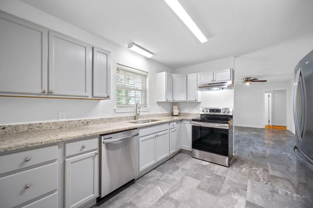 6505 Pine Manor Drive, Chattanooga, TN 37421