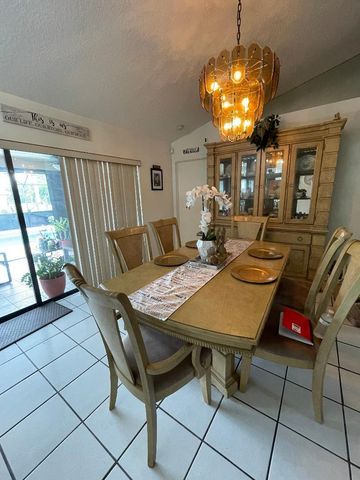 6409 NW FRIENDLY Circle, Port St. Lucie, Port St Lucie, FL 34983