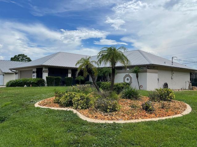 6409 NW FRIENDLY Circle, Port St. Lucie, Port St Lucie, FL 34983