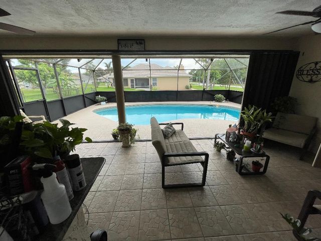 6409 NW FRIENDLY Circle, Port St. Lucie, Port St Lucie, FL 34983