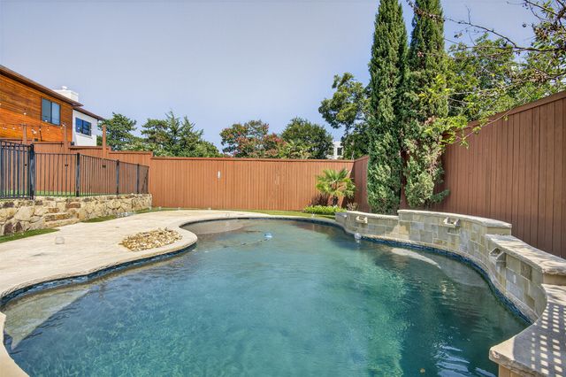 5328 Manett Street, Dallas, TX 75206