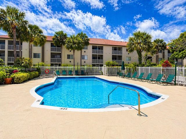 450 S Park Rd 5-307, Hollywood, FL 33021