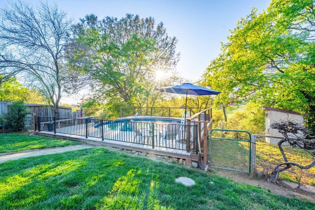 1822 Crockett Rd, Auburn, CA 95603