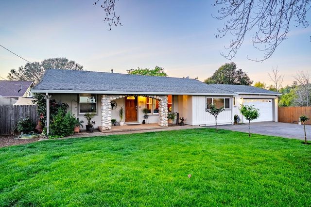 1822 Crockett Rd, Auburn, CA 95603