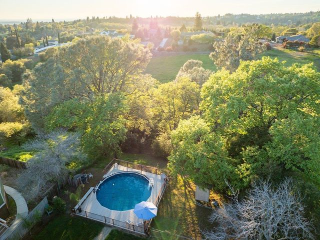 1822 Crockett Rd, Auburn, CA 95603