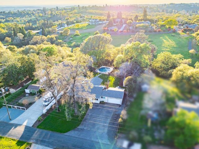 1822 Crockett Rd, Auburn, CA 95603