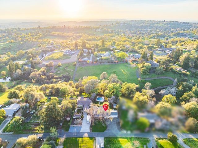 1822 Crockett Rd, Auburn, CA 95603