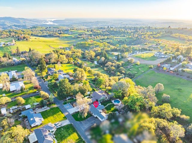 1822 Crockett Rd, Auburn, CA 95603