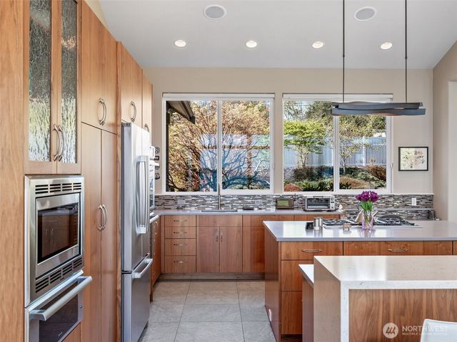 789 W Sims Way, Port Townsend, WA 98368