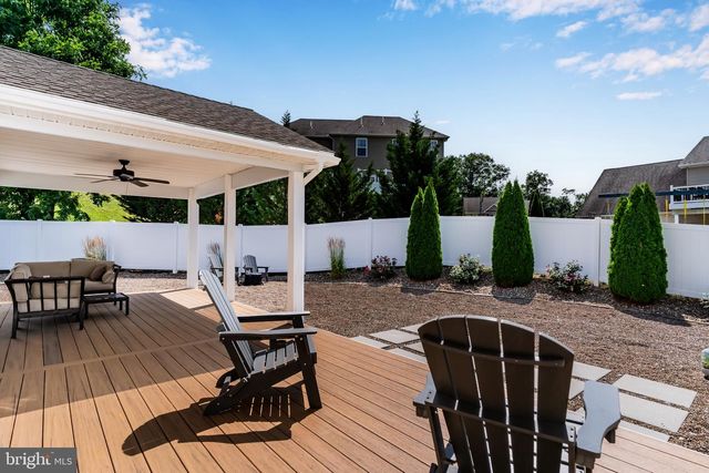 16 MOUNTAIN CREST WAY, Dillsburg, PA 17019