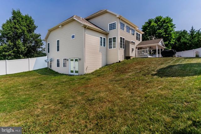 16 MOUNTAIN CREST WAY, Dillsburg, PA 17019