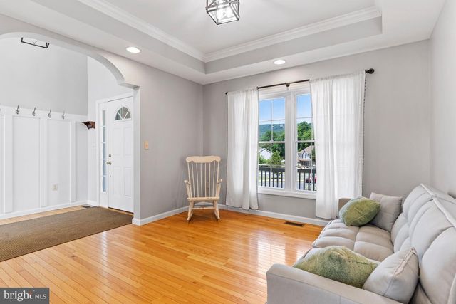 16 MOUNTAIN CREST WAY, Dillsburg, PA 17019