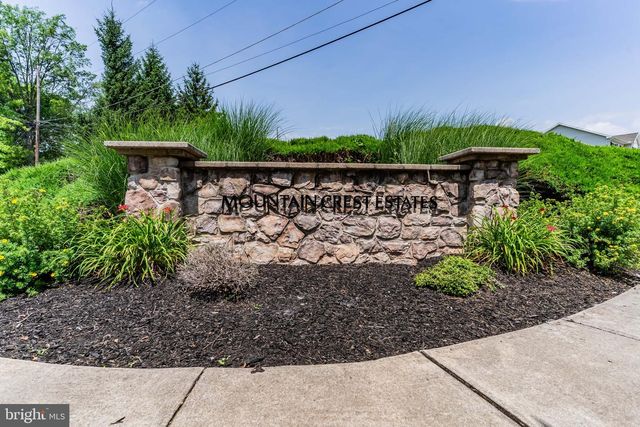 16 MOUNTAIN CREST WAY, Dillsburg, PA 17019