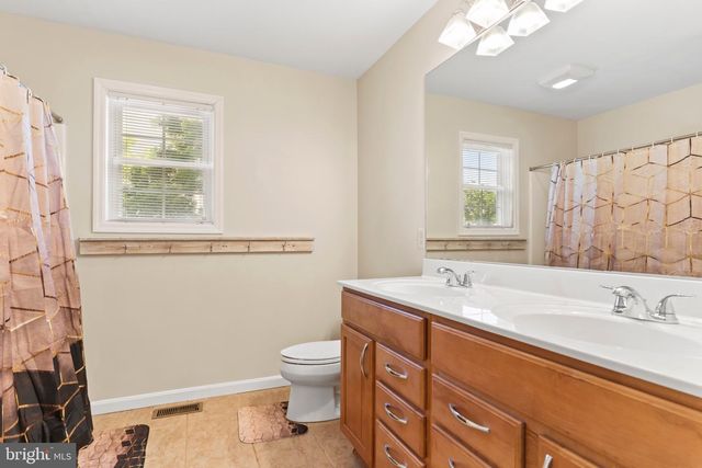 16 MOUNTAIN CREST WAY, Dillsburg, PA 17019