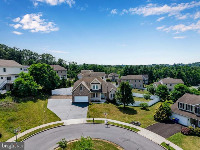 16 MOUNTAIN CREST WAY, Dillsburg, PA 17019