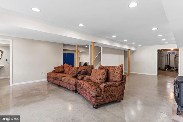 16 MOUNTAIN CREST WAY, Dillsburg, PA 17019