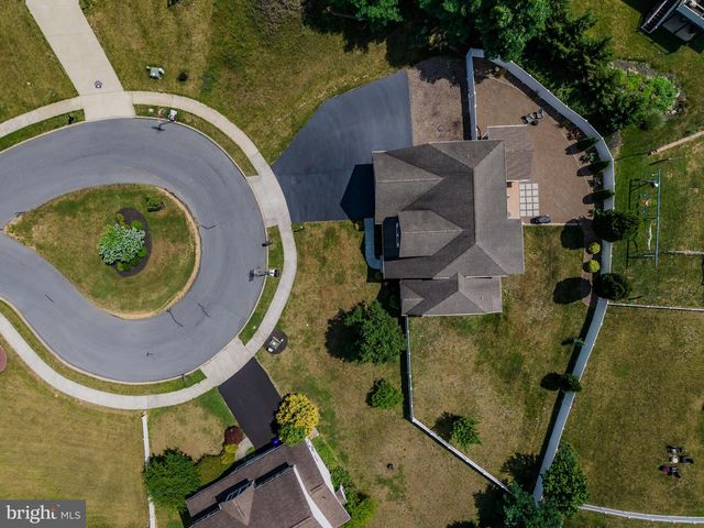 16 MOUNTAIN CREST WAY, Dillsburg, PA 17019
